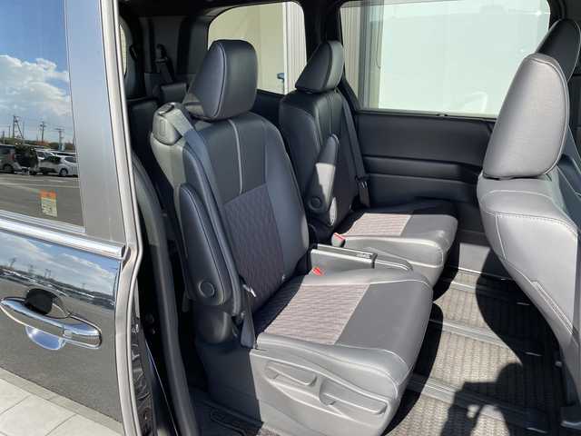 トヨタ ノア ハイブリッド S－Z 愛知県 2023(令5)年 2.2万km アティチュードブラックマイカ 純正10.5型ディスプレイオーディオナビ/両側パワースライドドア/レーダークルーズコントロール/シートヒーター/バックカメラ/コーナーセンサー/純正アルミホイール/ブラインドスポットモニター/ETC2.0/LEDヘッドライト/リアオートエアコン/オートマチックハイビーム/ドライブレコーダー/衝突軽減システム/フルセグ/CD DVD/Bluetooth/ステアリングスイッチ/スマートキー/プッシュスタート