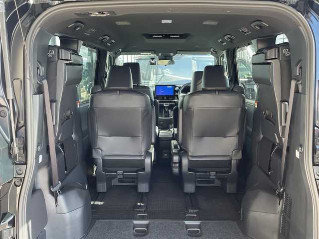 トヨタ ノア ハイブリッド S－Z 愛知県 2023(令5)年 2.2万km アティチュードブラックマイカ 純正10.5型ディスプレイオーディオナビ/両側パワースライドドア/レーダークルーズコントロール/シートヒーター/バックカメラ/コーナーセンサー/純正アルミホイール/ブラインドスポットモニター/ETC2.0/LEDヘッドライト/リアオートエアコン/オートマチックハイビーム/ドライブレコーダー/衝突軽減システム/フルセグ/CD DVD/Bluetooth/ステアリングスイッチ/スマートキー/プッシュスタート