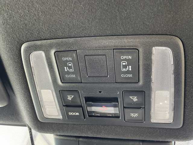 トヨタ ノア ハイブリッド S－Z 愛知県 2023(令5)年 2.2万km アティチュードブラックマイカ 純正10.5型ディスプレイオーディオナビ/両側パワースライドドア/レーダークルーズコントロール/シートヒーター/バックカメラ/コーナーセンサー/純正アルミホイール/ブラインドスポットモニター/ETC2.0/LEDヘッドライト/リアオートエアコン/オートマチックハイビーム/ドライブレコーダー/衝突軽減システム/フルセグ/CD DVD/Bluetooth/ステアリングスイッチ/スマートキー/プッシュスタート