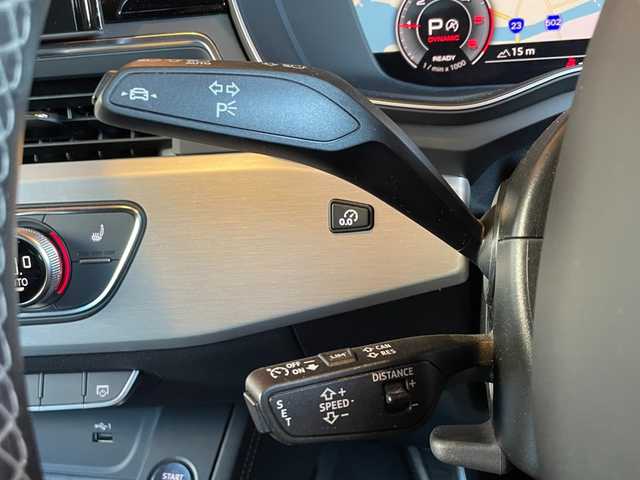 アウディ Ａ５ SB 40TDIクワトロ Sライン 愛知県 2022(令4)年 4.5万km デイトナグレーパールエフェクト コンフォートパッケージ/アウディブラックスタイリングパッケージ/パークアシスト/全席シートヒーター/ステアリングヒーター/純正ナビ/フルセグTV/サラウンドビューカメラ/Bluetooth/AppleCarPlay/純正19インチアルミ/ETC