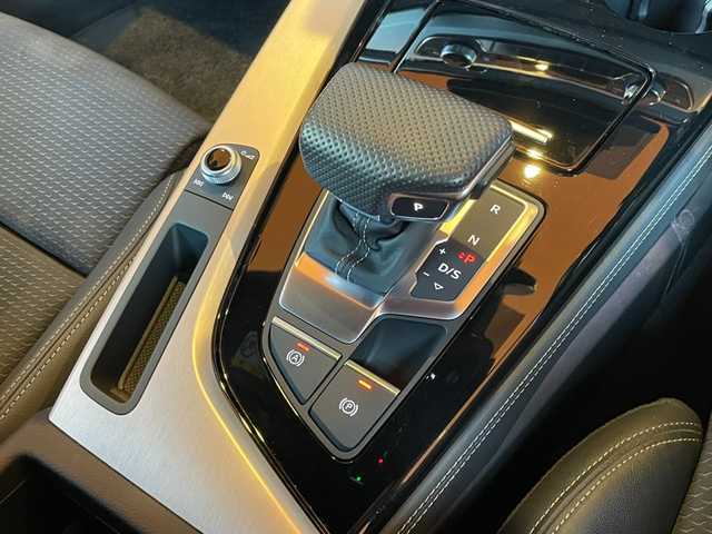 アウディ Ａ５ SB 40TDIクワトロ Sライン 愛知県 2022(令4)年 4.5万km デイトナグレーパールエフェクト コンフォートパッケージ/アウディブラックスタイリングパッケージ/パークアシスト/全席シートヒーター/ステアリングヒーター/純正ナビ/フルセグTV/サラウンドビューカメラ/Bluetooth/AppleCarPlay/純正19インチアルミ/ETC