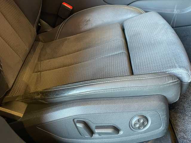 アウディ Ａ５ SB 40TDIクワトロ Sライン 愛知県 2022(令4)年 4.5万km デイトナグレーパールエフェクト コンフォートパッケージ/アウディブラックスタイリングパッケージ/パークアシスト/全席シートヒーター/ステアリングヒーター/純正ナビ/フルセグTV/サラウンドビューカメラ/Bluetooth/AppleCarPlay/純正19インチアルミ/ETC