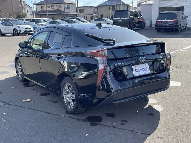 トヨタ プリウス S 宮城県 2016(平28)年 12.7万km アティチュードブラックマイカ (株)IDOMが運営する【じしゃロン仙台店】の自社ローン対象車両になります。こちらは現金ご利用時の価格です。自社ローンご希望の方は別途その旨お申付け下さい。/サンルーフ/SDナビ/フルセグ/Bluetooth/バックカメラ/クルコン/TSS/ETC/LEDヘッドライト