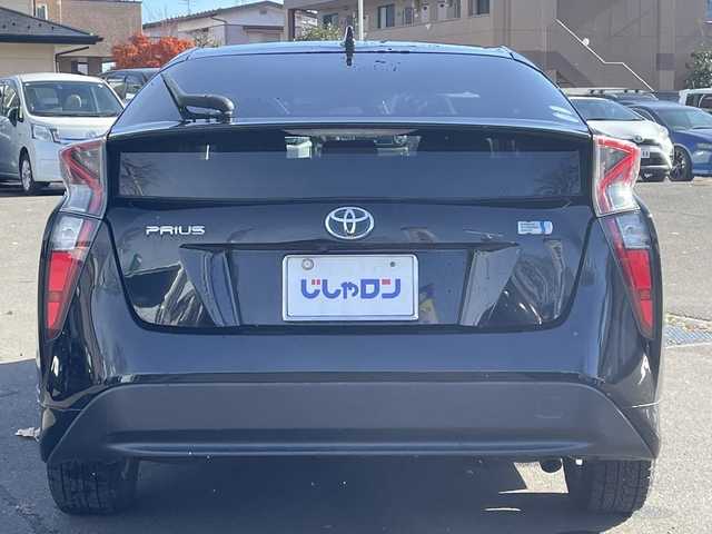 トヨタ プリウス S 宮城県 2016(平28)年 12.7万km アティチュードブラックマイカ (株)IDOMが運営する【じしゃロン仙台店】の自社ローン対象車両になります。こちらは現金ご利用時の価格です。自社ローンご希望の方は別途その旨お申付け下さい。/サンルーフ/SDナビ/フルセグ/Bluetooth/バックカメラ/クルコン/TSS/ETC/LEDヘッドライト