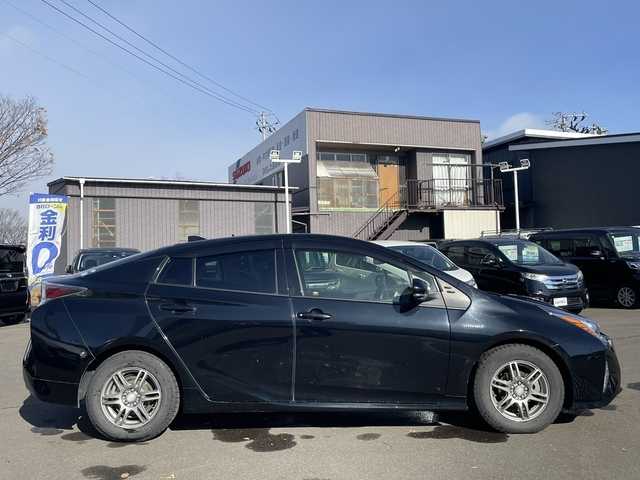 トヨタ プリウス S 宮城県 2016(平28)年 12.7万km アティチュードブラックマイカ (株)IDOMが運営する【じしゃロン仙台店】の自社ローン対象車両になります。こちらは現金ご利用時の価格です。自社ローンご希望の方は別途その旨お申付け下さい。/サンルーフ/SDナビ/フルセグ/Bluetooth/バックカメラ/クルコン/TSS/ETC/LEDヘッドライト