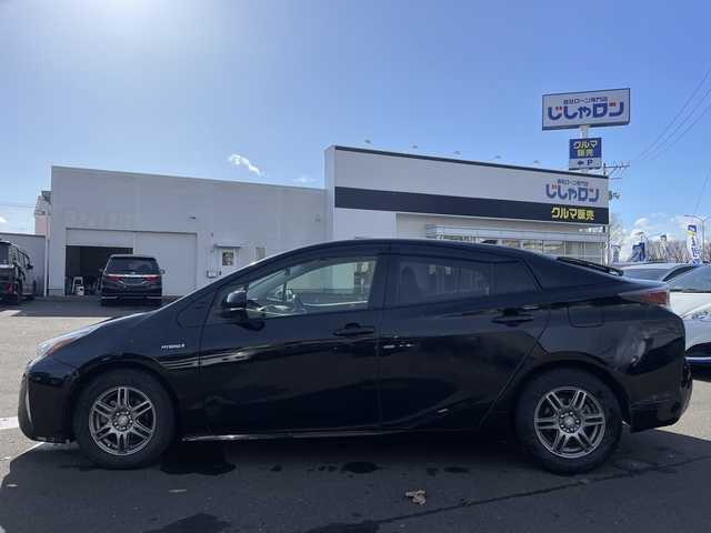 トヨタ プリウス S 宮城県 2016(平28)年 12.7万km アティチュードブラックマイカ (株)IDOMが運営する【じしゃロン仙台店】の自社ローン対象車両になります。こちらは現金ご利用時の価格です。自社ローンご希望の方は別途その旨お申付け下さい。/サンルーフ/SDナビ/フルセグ/Bluetooth/バックカメラ/クルコン/TSS/ETC/LEDヘッドライト