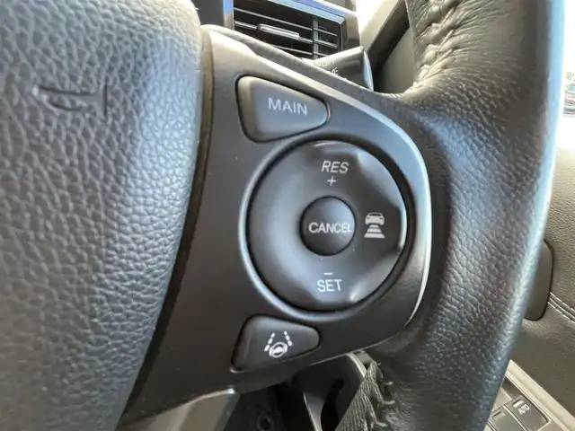 ホンダ ステップワゴン スパーダ ハイブリッド G EX ホンダセンシング 千葉県 2019(令1)年 6.9万km プラチナホワイトパール ホンダセンシング/・衝突軽減ブレーキ/レーンキープアシスト/・レーダークルーズコントロール/誤発進抑制/・先行車発進お知らせ/標識認識機能/純正フリップダウンモニター/純正10インチナビ(VXU-197SWi)/・フルセグ/BT/DVD/CD/USB/バックカメラ/ステアリングスイッチ/ETC/アイドリングストップ/両側パワースライドドア/電動パーキングブレーキ/ハーフレザーシート/シートヒーター(D/N席)/LEDヘッドライト/オートライト/フォグライト/スマートキー/プッシュスタート/純正フロアマット/純正16インチAW