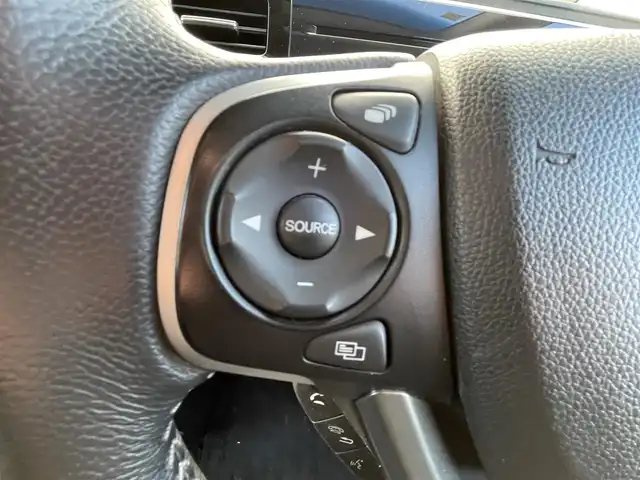 ホンダ ステップワゴン スパーダ ハイブリッド G EX ホンダセンシング 千葉県 2019(令1)年 6.9万km プラチナホワイトパール ホンダセンシング/・衝突軽減ブレーキ/レーンキープアシスト/・レーダークルーズコントロール/誤発進抑制/・先行車発進お知らせ/標識認識機能/純正フリップダウンモニター/純正10インチナビ(VXU-197SWi)/・フルセグ/BT/DVD/CD/USB/バックカメラ/ステアリングスイッチ/ETC/アイドリングストップ/両側パワースライドドア/電動パーキングブレーキ/ハーフレザーシート/シートヒーター(D/N席)/LEDヘッドライト/オートライト/フォグライト/スマートキー/プッシュスタート/純正フロアマット/純正16インチAW