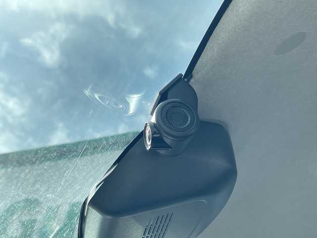 ダイハツ タント ファンクロスターボ 長野県 2024(令6)年 2.5万km ブラックマイカメタリック/サンドベージュメタリック 禁煙車/９インチスマホ連携ディスプレイオーディオ/（フルセグTV/Bluetooth/AppleCarPlay/AndroidAuto/HDMIソケット）/スマートアシスト/・衝突警報機能/・衝突回避支援ブレーキ/・ブレーキ制御機能付誤発進抑制機能/・車線逸脱抑制制御機能/・車線逸脱警報機能/・先行車発進お知らせ機能/・全車速追従機能付アダプティブクルーズコントロール/・ふらつき警報機能/・標識認識機能/・レーンキープコントロール/・コーナーセンサー/・アダプティブドライビングビーム/パノラマモニター/ビルトインETC/両側パワースライドドア/ドライブレコーダー/前席シートヒーター/革巻きステアリング/ステアリングスイッチ/電動パーキングブレーキ/ブレーキホールド/LEDヘッドライト/フォグランプ/オートライト/スマートキー/Pスタート/電動格納ミラー/純正１５インチAW/純正フロアマット/ルーフレール