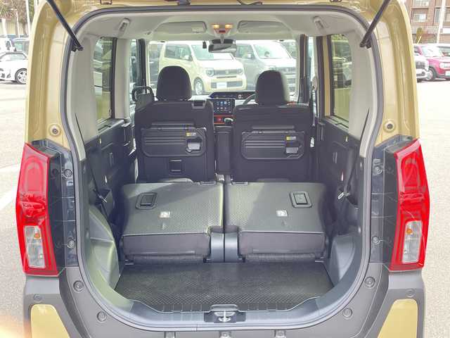 ダイハツ タント ファンクロスターボ 長野県 2024(令6)年 2.5万km ブラックマイカメタリック/サンドベージュメタリック 禁煙車/９インチスマホ連携ディスプレイオーディオ/（フルセグTV/Bluetooth/AppleCarPlay/AndroidAuto/HDMIソケット）/スマートアシスト/・衝突警報機能/・衝突回避支援ブレーキ/・ブレーキ制御機能付誤発進抑制機能/・車線逸脱抑制制御機能/・車線逸脱警報機能/・先行車発進お知らせ機能/・全車速追従機能付アダプティブクルーズコントロール/・ふらつき警報機能/・標識認識機能/・レーンキープコントロール/・コーナーセンサー/・アダプティブドライビングビーム/パノラマモニター/ビルトインETC/両側パワースライドドア/ドライブレコーダー/前席シートヒーター/革巻きステアリング/ステアリングスイッチ/電動パーキングブレーキ/ブレーキホールド/LEDヘッドライト/フォグランプ/オートライト/スマートキー/Pスタート/電動格納ミラー/純正１５インチAW/純正フロアマット/ルーフレール