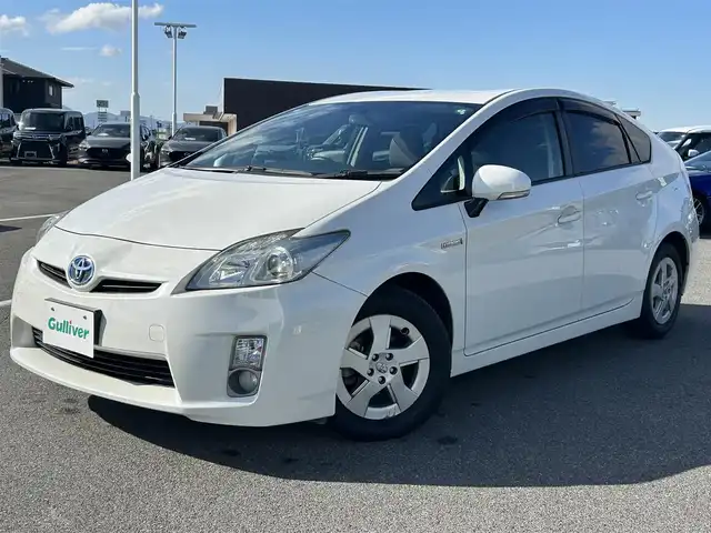 トヨタ プリウス S 奈良県 2010(平22)年 4.1万km ホワイトパールクリスタルシャイン 純正ナビ(NSCP-W62)/（ＴＶ／ＢＴ／ＣＤ／ＤＶＤ）/横滑り防止/プッシュスタート/オートライト/電動格納ミラー/ステアリングスイッチ/ＥＴＣ/純正１５インチＡＷ/スペアキーX1