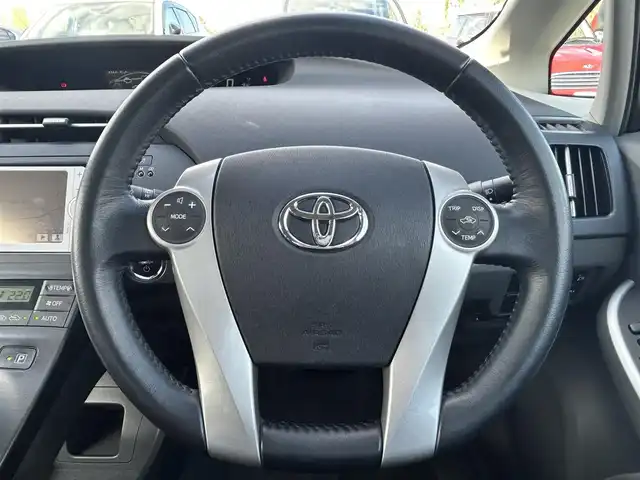 トヨタ プリウス S 奈良県 2010(平22)年 4.1万km ホワイトパールクリスタルシャイン 純正ナビ(NSCP-W62)/（ＴＶ／ＢＴ／ＣＤ／ＤＶＤ）/横滑り防止/プッシュスタート/オートライト/電動格納ミラー/ステアリングスイッチ/ＥＴＣ/純正１５インチＡＷ/スペアキーX1