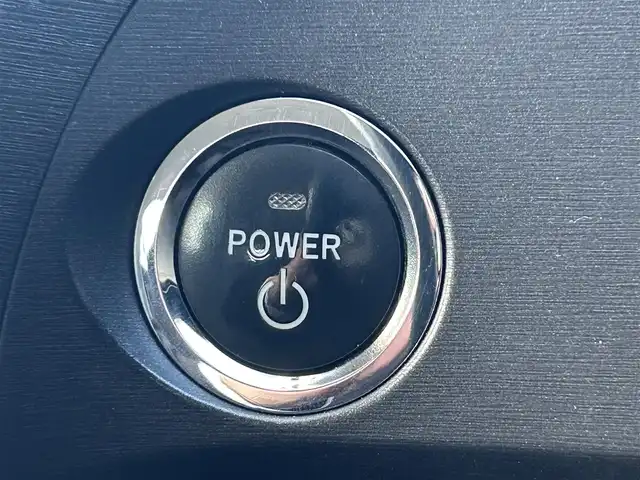 トヨタ プリウス S 奈良県 2010(平22)年 4.1万km ホワイトパールクリスタルシャイン 純正ナビ(NSCP-W62)/（ＴＶ／ＢＴ／ＣＤ／ＤＶＤ）/横滑り防止/プッシュスタート/オートライト/電動格納ミラー/ステアリングスイッチ/ＥＴＣ/純正１５インチＡＷ/スペアキーX1