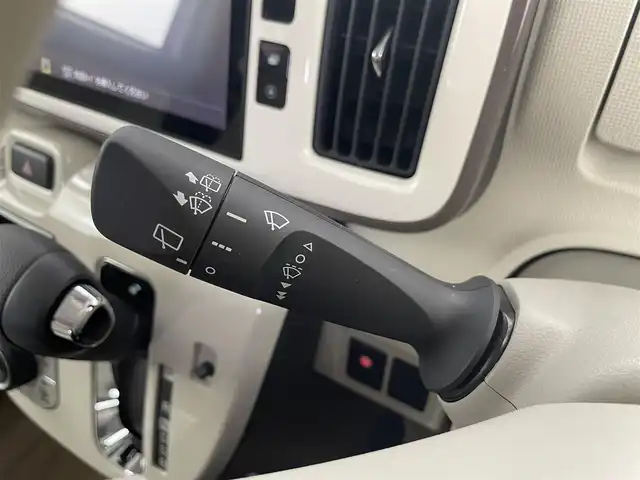 ダイハツ ムーヴ キャンバス X メイクアップ リミテッド SAⅢ 千葉県 2019(平31)年 2.6万km パールホワイトⅢ/ナチュラルベージュマイカメタリック 2トーン 禁煙車/スマートアシストIII/・衝突回避支援ブレーキ/・衝突警報機能/・オートハイビーム/・先行車発進お知らせ機能/・車線はみ出し警報/・誤発進抑制機能/・エマージェンシーストップシグナル/両側パワースライドドア/純正8インチナビ/Bluetooth/フルセグ/CD/DVD/アラウンドビューモニター/LEDオートライト/オートハイビーム/アイドリングストップ/USBポート/プッシュスタート/純正フロアマット