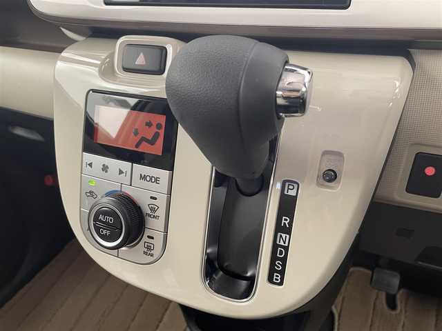 ダイハツ ムーヴ キャンバス X メイクアップ リミテッド SAⅢ 千葉県 2019(平31)年 2.6万km パールホワイトⅢ/ナチュラルベージュマイカメタリック 2トーン 禁煙車/スマートアシストIII/・衝突回避支援ブレーキ/・衝突警報機能/・オートハイビーム/・先行車発進お知らせ機能/・車線はみ出し警報/・誤発進抑制機能/・エマージェンシーストップシグナル/両側パワースライドドア/純正8インチナビ/Bluetooth/フルセグ/CD/DVD/アラウンドビューモニター/LEDオートライト/オートハイビーム/アイドリングストップ/USBポート/プッシュスタート/純正フロアマット