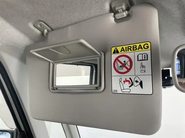 ダイハツ ムーヴ キャンバス X メイクアップ リミテッド SAⅢ 千葉県 2019(平31)年 2.6万km パールホワイトⅢ/ナチュラルベージュマイカメタリック 2トーン 禁煙車/スマートアシストIII/・衝突回避支援ブレーキ/・衝突警報機能/・オートハイビーム/・先行車発進お知らせ機能/・車線はみ出し警報/・誤発進抑制機能/・エマージェンシーストップシグナル/両側パワースライドドア/純正8インチナビ/Bluetooth/フルセグ/CD/DVD/アラウンドビューモニター/LEDオートライト/オートハイビーム/アイドリングストップ/USBポート/プッシュスタート/純正フロアマット