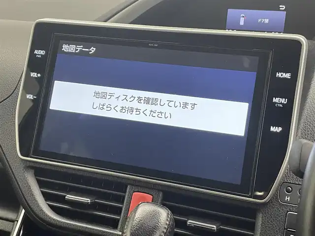 トヨタ ヴォクシー ZS 煌Ⅲ 愛知県 2021(令3)年 2万km ブラック 純正１０型ナビ　地デジＴＶ　Ｂｌｕｅｔｏｏｔｈ　純正後席モニター　バックカメラ　ＥＴＣ　クルコン　セーフティセンス　衝突軽減装置　ＬＥＤライト　車線逸脱　コーナーセンサー　フォグ　前後ドラレコ　ステスイ　レザー調シートカバー　禁煙車