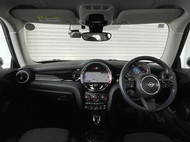 ＭＩＮＩ ＢＭＷ ミニ クーパー 山形県 2021(令3)年 1.6万km ペッパー・ホワイト 純正ナビ/バックカメラ/クルーズコントロール/コーナーセンサー/ハーフレザーシート/ETC/インテリジェントセーフティ/前後ドライブレコーダー/レーンキープアシスト/AW付き夏タイヤ車載
