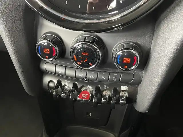 ＭＩＮＩ ＢＭＷ ミニ クーパー 山形県 2021(令3)年 1.6万km ペッパー・ホワイト 純正ナビ/バックカメラ/クルーズコントロール/コーナーセンサー/ハーフレザーシート/ETC/インテリジェントセーフティ/前後ドライブレコーダー/レーンキープアシスト/AW付き夏タイヤ車載