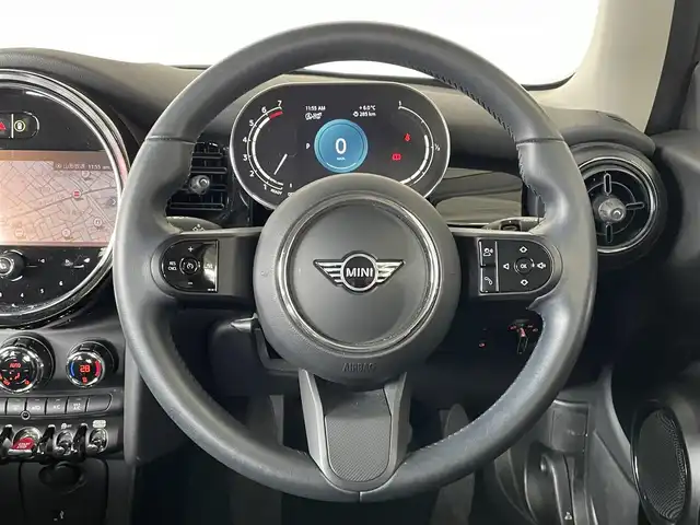 ＭＩＮＩ ＢＭＷ ミニ クーパー 山形県 2021(令3)年 1.6万km ペッパー・ホワイト 純正ナビ/バックカメラ/クルーズコントロール/コーナーセンサー/ハーフレザーシート/ETC/インテリジェントセーフティ/前後ドライブレコーダー/レーンキープアシスト/AW付き夏タイヤ車載