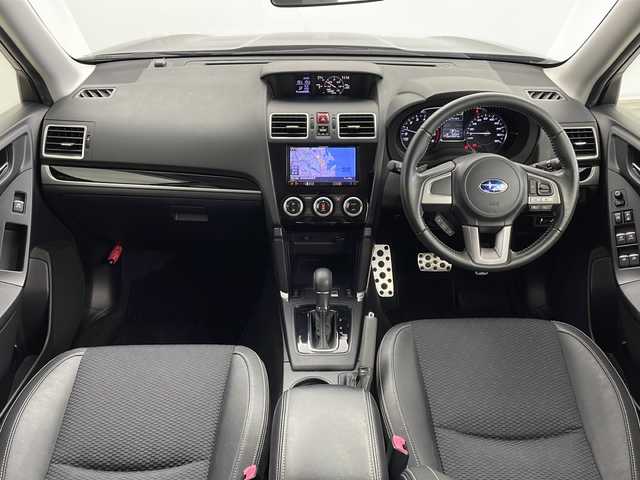 スバル フォレスター 2．0XT アイサイト 富山県 2016(平28)年 4.7万km クリスタルブラックシリカ 4WD/社外SDナビ/Bluetooth対応 DVD再生可/フルセグTV/バックカメラ/ハーフレザーシート/前席パワーシート/前席シートヒーター /ブラインドスポットモニター/ETC/LEDヘッドライト/フォグライト /オートライトコントロール/純正18インチアルミホイール/ステアリングスイッチ/パドルシフト/スマートキー×2/エンジンプッシュスタート/純正フロアマット/ドアバイザー/保証書/取扱説明書