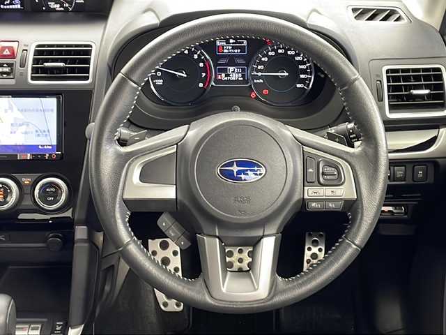 スバル フォレスター 2．0XT アイサイト 富山県 2016(平28)年 4.7万km クリスタルブラックシリカ 4WD/社外SDナビ/Bluetooth対応 DVD再生可/フルセグTV/バックカメラ/ハーフレザーシート/前席パワーシート/前席シートヒーター /ブラインドスポットモニター/ETC/LEDヘッドライト/フォグライト /オートライトコントロール/純正18インチアルミホイール/ステアリングスイッチ/パドルシフト/スマートキー×2/エンジンプッシュスタート/純正フロアマット/ドアバイザー/保証書/取扱説明書