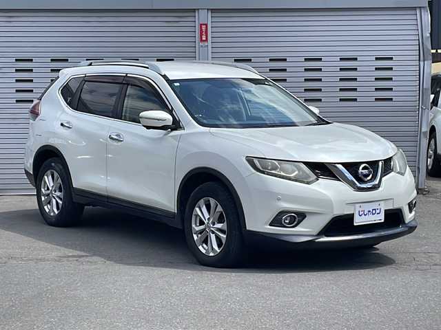 日産 エクストレイル 20X 道央・札幌 2015(平27)年 8万km ブリリアントホワイトパール 禁煙車　/４ＷＤ　/純正ナビ　/　(フルセグTV　Bluetooth)/バックカメラ　/ＬＥＤヘッドライト　/ルーフレール　/シートヒーター　/プッシュスタート　/スマートキー　/アイドリングストップ　/クルーズコントロール　/純正１７インチアルミホイール