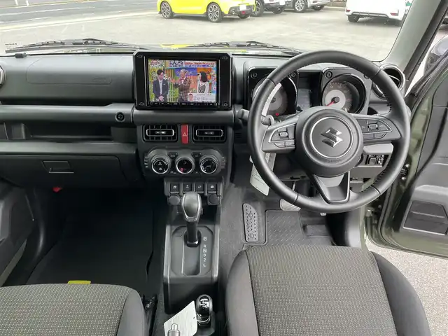 スズキ ジムニー XC 鳥取県 2019(令1)年 3.1万km ジャングルグリーン 4WD/ターボ/ワンオーナー/デュアルセンサーブレーキサポート/純正8型ナビ【CN-RZ843】/・フルセグ/・Bluetooth/・CD/DVD/バックカメラ/スマートキー/プッシュスタート/AAC/クルーズコントロール/ETC/ドライブレコーダー /前席シートヒーター/背面タイヤ＆ハードカバー/社外16AW＆ブロックタイヤ/社外バンパーガード/ABS/レーンキープアシスト/セキュリティアラーム/LEDヘッドライト/オートライト/フォグランプ/W&サイドエアバック