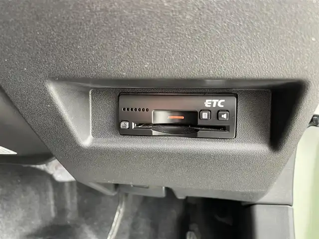スズキ ジムニー XC 鳥取県 2019(令1)年 3.1万km ジャングルグリーン 4WD/ターボ/ワンオーナー/デュアルセンサーブレーキサポート/純正8型ナビ【CN-RZ843】/・フルセグ/・Bluetooth/・CD/DVD/バックカメラ/スマートキー/プッシュスタート/AAC/クルーズコントロール/ETC/ドライブレコーダー /前席シートヒーター/背面タイヤ＆ハードカバー/社外16AW＆ブロックタイヤ/社外バンパーガード/ABS/レーンキープアシスト/セキュリティアラーム/LEDヘッドライト/オートライト/フォグランプ/W&サイドエアバック
