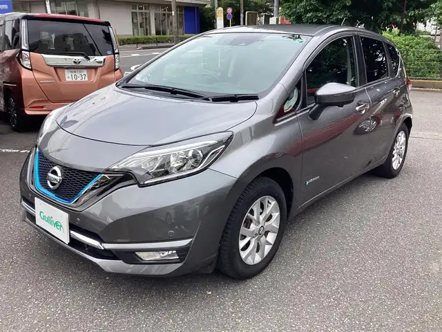 日産 ノート e－パワー メダリスト 神奈川県 2018(平30)年 4.1万km グレー 衝突軽減ブレーキ/社外ナビCD/DVD/フルセグ/全方位カメラ/ドライブレコーダー/インテリジェントクルーズコントロール/LEDオートライト/ステアリングスイッチ/アイドリングストップ/純正フロアマット/スマートキー/ETC