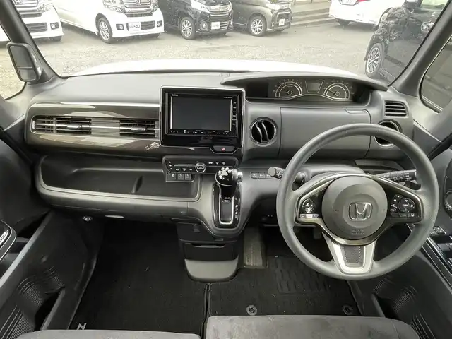 ホンダ Ｎ ＢＯＸ カスタム G L ホンダセンシング 福岡県 2018(平30)年 9.7万km プレミアムホワイトパールⅡ (株)IDOMが運営する【じしゃロン八幡西店】の自社ローン専用車両になります。こちらは現金またはオートローンご利用時の価格です。自社ローンご希望の方は別途その旨お申付け下さい/純正ナビ/(Bluetooth・DVD・CD・TV)/ETC搭載/片側パワースライドドア/純正アルミホイール/純正フロアマット/純正リアスポイラー/LEDヘッドライト/フロントフォグランプ/バックカメラ/クルーズコントロール