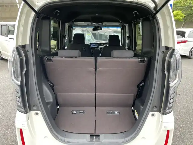 ホンダ Ｎ ＢＯＸ カスタム G L ホンダセンシング 福岡県 2018(平30)年 9.7万km プレミアムホワイトパールⅡ (株)IDOMが運営する【じしゃロン八幡西店】の自社ローン専用車両になります。こちらは現金またはオートローンご利用時の価格です。自社ローンご希望の方は別途その旨お申付け下さい/純正ナビ/(Bluetooth・DVD・CD・TV)/ETC搭載/片側パワースライドドア/純正アルミホイール/純正フロアマット/純正リアスポイラー/LEDヘッドライト/フロントフォグランプ/バックカメラ/クルーズコントロール