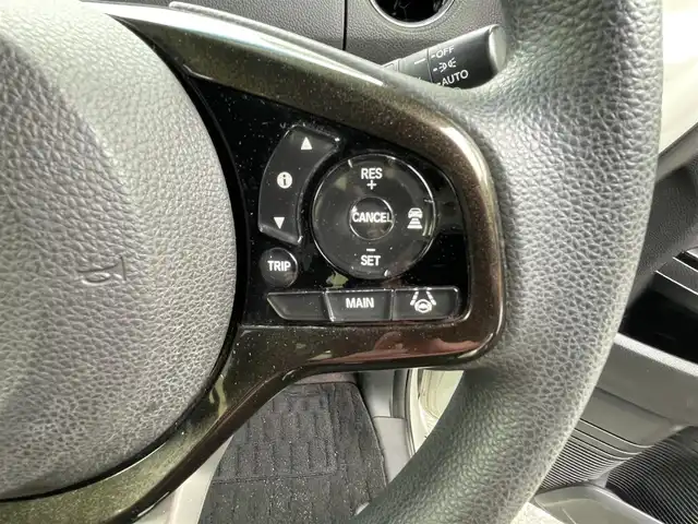 ホンダ Ｎ ＢＯＸ カスタム G L ホンダセンシング 福岡県 2018(平30)年 9.7万km プレミアムホワイトパールⅡ (株)IDOMが運営する【じしゃロン八幡西店】の自社ローン専用車両になります。こちらは現金またはオートローンご利用時の価格です。自社ローンご希望の方は別途その旨お申付け下さい/純正ナビ/(Bluetooth・DVD・CD・TV)/ETC搭載/片側パワースライドドア/純正アルミホイール/純正フロアマット/純正リアスポイラー/LEDヘッドライト/フロントフォグランプ/バックカメラ/クルーズコントロール