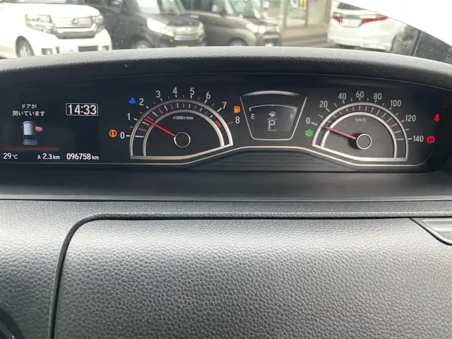 ホンダ Ｎ ＢＯＸ カスタム G L ホンダセンシング 福岡県 2018(平30)年 9.7万km プレミアムホワイトパールⅡ (株)IDOMが運営する【じしゃロン八幡西店】の自社ローン専用車両になります。こちらは現金またはオートローンご利用時の価格です。自社ローンご希望の方は別途その旨お申付け下さい/純正ナビ/(Bluetooth・DVD・CD・TV)/ETC搭載/片側パワースライドドア/純正アルミホイール/純正フロアマット/純正リアスポイラー/LEDヘッドライト/フロントフォグランプ/バックカメラ/クルーズコントロール