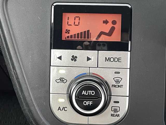 トヨタ パッソ モーダ 熊本県 2018(平30)年 5万km ファイアークォーツレッドM ワンオーナー　/社外ナビAVN-R8W（ＣＤ・ＤＶＤ・フルセグ・ＢＴ・ＳＤ・ＵＳＢ）/アイドリングストップ　/横滑り防止　/社外フロアマット　/ＬＥＤヘッドライト　/パワーステアリング　/パワーウインドウ