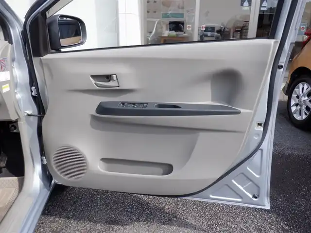 ダイハツ ミラ イース L スマートセレクションSA 静岡県 2014(平26)年 6.9万km ブライトシルバーメタリック  スマートアシスト/ 純正CDオーディオ/ リモコンキー/ 前方ドライブレコーダー/ ヘッドライトレベライザー/ フロアマット/ ドアバイザー