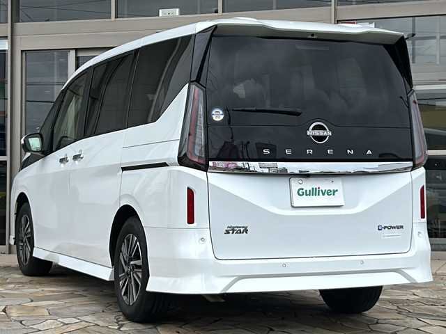 日産 セレナ e－パワー ハイウェイスター V 静岡県 2023(令5)年 1.5万km プリズムホワイト 12.3インチ純正ナビ/・FM/・AM/・フルセグTV/・Bluetooth/・USB/・スマートフォン連携/・HDMI/主要装備/・アラウンドビューモニター/・デジタルインナーミラー/・プロパイロット/・フリップダウンモニター/・ＥＴＣ２．０/・ハーフレザーシート/・後席オートエアコン/・ワイヤレス充電/・コーナーセンサー/・電動パーキング/・オートホールド/・オートハイビーム