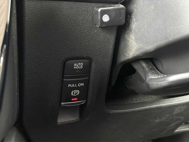 日産 セレナ e－パワー ハイウェイスター V 静岡県 2023(令5)年 1.5万km プリズムホワイト 12.3インチ純正ナビ/・FM/・AM/・フルセグTV/・Bluetooth/・USB/・スマートフォン連携/・HDMI/主要装備/・アラウンドビューモニター/・デジタルインナーミラー/・プロパイロット/・フリップダウンモニター/・ＥＴＣ２．０/・ハーフレザーシート/・後席オートエアコン/・ワイヤレス充電/・コーナーセンサー/・電動パーキング/・オートホールド/・オートハイビーム