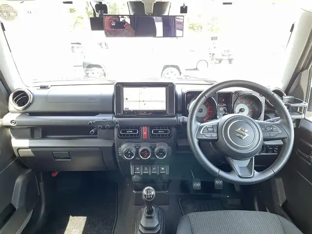 スズキ ジムニー XC 鳥取県 2021(令3)年 3.6万km ミディアムグレー インタークーラーターボ/4WD/carrozzeria8型ナビ【AVIC-CL911】/・フルセグ/・Bluetooth/・HDMI/・CD/DVD/スマートキー/プッシュスタート/ETC/オートエアコン/クルーズコントロール/前後ドライブレコーダー/前席シートヒーター/LEDヘッドライト　/オートライト/W＆サイドエアバック/カーテンエアバック/背面タイヤ/ハードカバー
