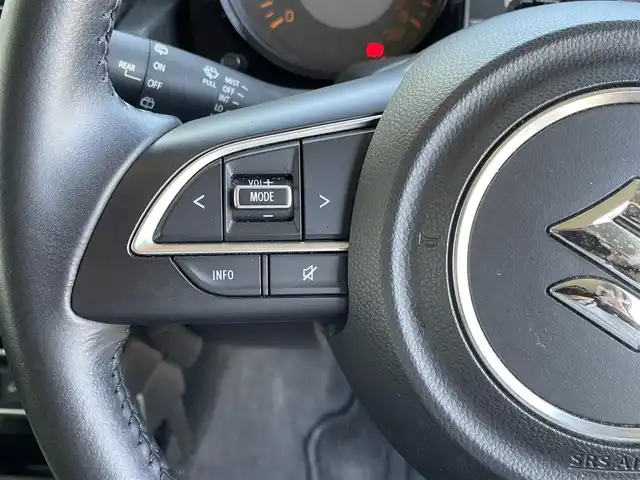 スズキ ジムニー XC 鳥取県 2021(令3)年 3.6万km ミディアムグレー インタークーラーターボ/4WD/carrozzeria8型ナビ【AVIC-CL911】/・フルセグ/・Bluetooth/・HDMI/・CD/DVD/スマートキー/プッシュスタート/ETC/オートエアコン/クルーズコントロール/前後ドライブレコーダー/前席シートヒーター/LEDヘッドライト　/オートライト/W＆サイドエアバック/カーテンエアバック/背面タイヤ/ハードカバー