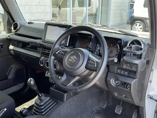 スズキ ジムニー XC 鳥取県 2021(令3)年 3.6万km ミディアムグレー インタークーラーターボ/4WD/carrozzeria8型ナビ【AVIC-CL911】/・フルセグ/・Bluetooth/・HDMI/・CD/DVD/スマートキー/プッシュスタート/ETC/オートエアコン/クルーズコントロール/前後ドライブレコーダー/前席シートヒーター/LEDヘッドライト　/オートライト/W＆サイドエアバック/カーテンエアバック/背面タイヤ/ハードカバー