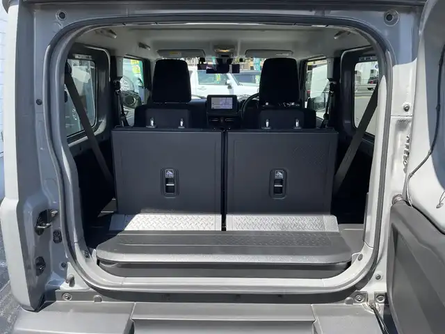 スズキ ジムニー XC 鳥取県 2021(令3)年 3.6万km ミディアムグレー インタークーラーターボ/4WD/carrozzeria8型ナビ【AVIC-CL911】/・フルセグ/・Bluetooth/・HDMI/・CD/DVD/スマートキー/プッシュスタート/ETC/オートエアコン/クルーズコントロール/前後ドライブレコーダー/前席シートヒーター/LEDヘッドライト　/オートライト/W＆サイドエアバック/カーテンエアバック/背面タイヤ/ハードカバー