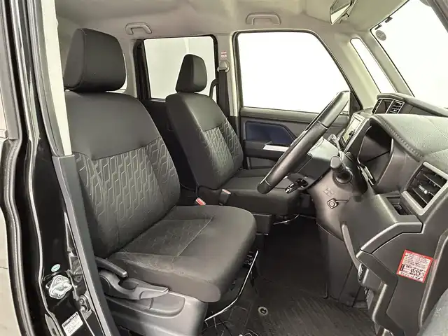 トヨタ ルーミー カスタムG S 福井県 2017(平29)年 4.5万km ブラックマイカメタリック 純正ナビ　型式：NSZT-W66T /スマートアシスト　/両側パワースライドドア　/バックモニター　/ＬＥＤヘッドライト　/ＥＴＣ　/スマートキー／プッシュスタート　/電格ミラー /クルーズコントロール /純正14インチアルミ