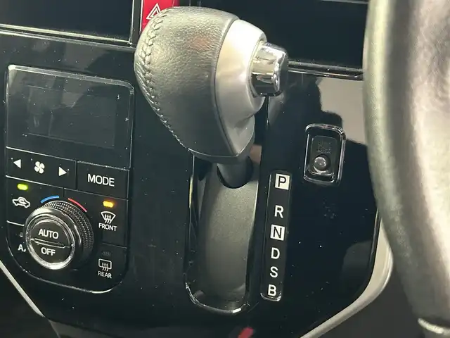 トヨタ ルーミー カスタムG S 福井県 2017(平29)年 4.5万km ブラックマイカメタリック 純正ナビ　型式：NSZT-W66T /スマートアシスト　/両側パワースライドドア　/バックモニター　/ＬＥＤヘッドライト　/ＥＴＣ　/スマートキー／プッシュスタート　/電格ミラー /クルーズコントロール /純正14インチアルミ