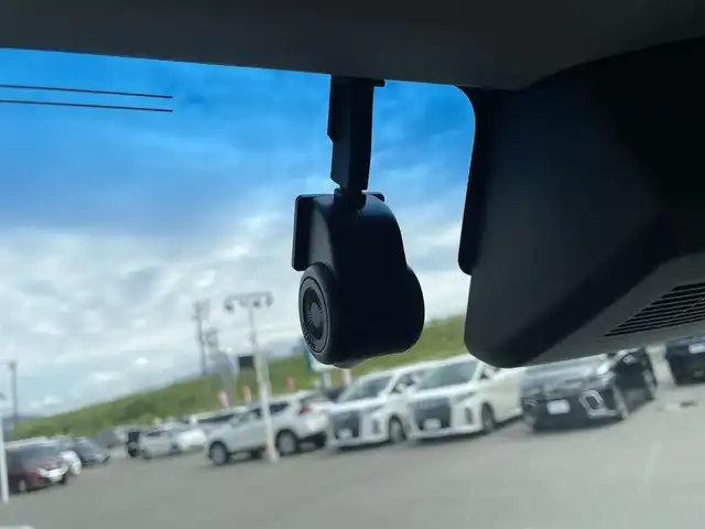 ダイハツ アトレー バン RS 青森県 2022(令4)年 1.9万km オフビートカーキM ・4WD/・純正SDナビ/・バックカメラ/・フルセグ/Bluetooth/・衝突軽減ブレーキ/・レーンキープアシスト/・レーダークルーズコントロール/・オートライト/・両側パワースライドドア/・コーナーセンサー/・ドライブレコーダー/・スマートキー/・プッシュスタート/・純正LEDヘッドライト/・純正LEDフォグライト/・スペアキーあり