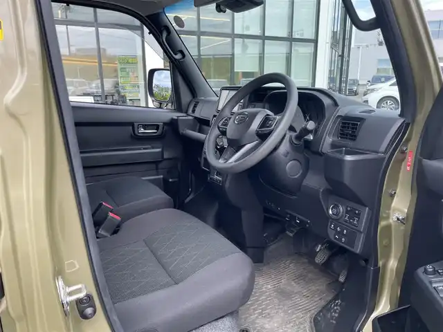 ダイハツ アトレー バン RS 青森県 2022(令4)年 1.9万km オフビートカーキM ・4WD/・純正SDナビ/・バックカメラ/・フルセグ/Bluetooth/・衝突軽減ブレーキ/・レーンキープアシスト/・レーダークルーズコントロール/・オートライト/・両側パワースライドドア/・コーナーセンサー/・ドライブレコーダー/・スマートキー/・プッシュスタート/・純正LEDヘッドライト/・純正LEDフォグライト/・スペアキーあり