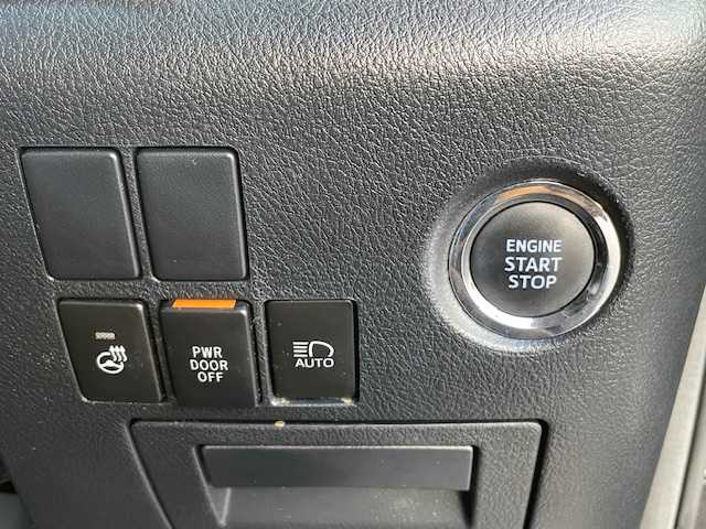 トヨタ アルファード S Cパッケージ 愛知県 2018(平30)年 4.6万km スパークリングブラックパールクリスタルシャイン 衝突軽減ブレーキ　/レーンキープアシスト/レーダークルーズコントロール　/レザーシート　/シートベンチレーション　/モデリスタエアロ　/１１インチナビ　/フルセグＴＶ　/バックカメラ　/ＥＴＣ　/両側電動スライドドア　/フリップダウンモニター/プッシュスタート/スマートキー