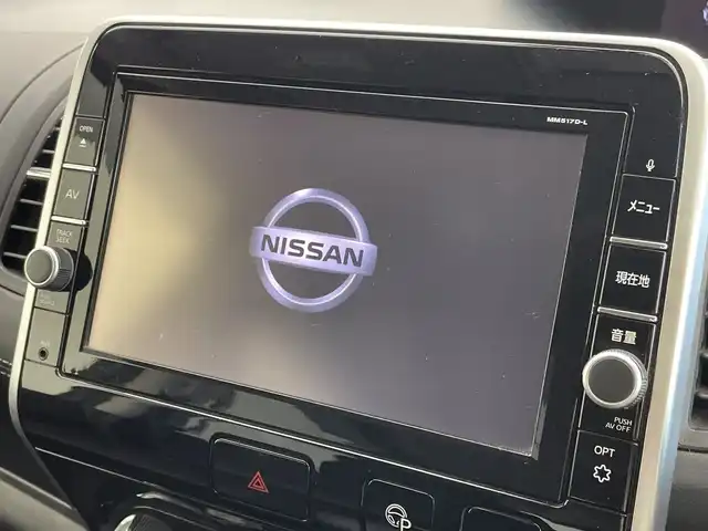 日産 セレナ ハイウェイスター Vセレクション 新潟県 2017(平29)年 8.8万km ダイヤモンドブラック 純正メモリナビ/・フルセグTV/・DVD/・Bluetooth/ETC/TVキャンセラー/全方位カメラ/両側パワースライドドア/前後コーナーセンサー/パーキングアシスト/レーンキープアシスト/衝突軽減被害システム/横滑り防止装置/オートライト/純正フロアマット/純正ドライブレコーダー/純正LEDヘッドライト/カーテンエアバッグ