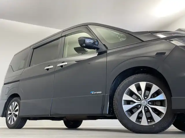 日産 セレナ ハイウェイスター Vセレクション 新潟県 2017(平29)年 8.8万km ダイヤモンドブラック 純正メモリナビ/・フルセグTV/・DVD/・Bluetooth/ETC/TVキャンセラー/全方位カメラ/両側パワースライドドア/前後コーナーセンサー/パーキングアシスト/レーンキープアシスト/衝突軽減被害システム/横滑り防止装置/オートライト/純正フロアマット/純正ドライブレコーダー/純正LEDヘッドライト/カーテンエアバッグ