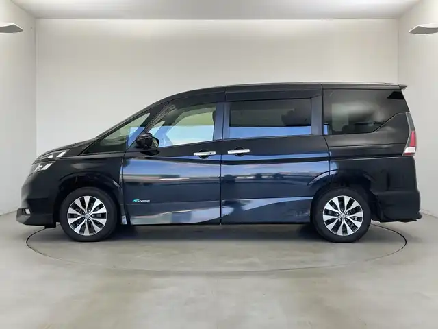 日産 セレナ ハイウェイスター Vセレクション 新潟県 2017(平29)年 8.8万km ダイヤモンドブラック 純正メモリナビ/・フルセグTV/・DVD/・Bluetooth/ETC/TVキャンセラー/全方位カメラ/両側パワースライドドア/前後コーナーセンサー/パーキングアシスト/レーンキープアシスト/衝突軽減被害システム/横滑り防止装置/オートライト/純正フロアマット/純正ドライブレコーダー/純正LEDヘッドライト/カーテンエアバッグ